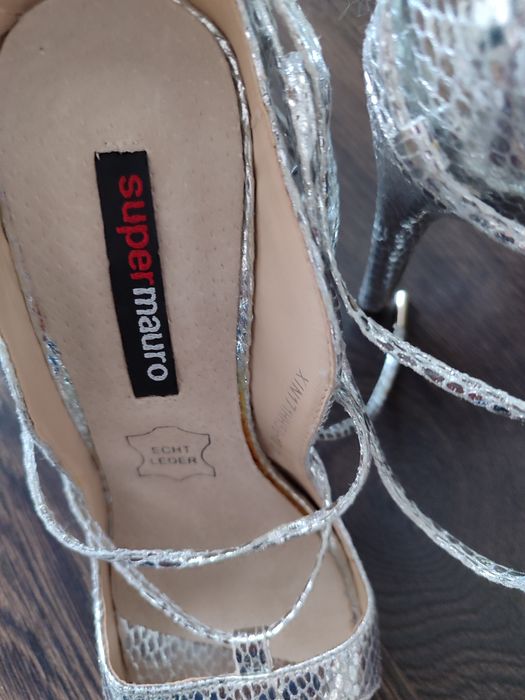 Босоніжки вживані жіночі