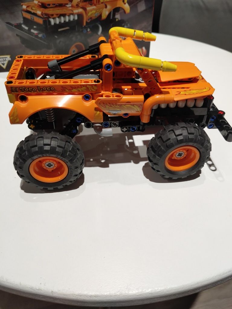 LEGO technic 42135