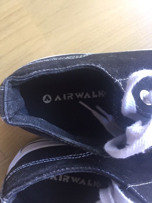 Ténis AirWalk como novos.