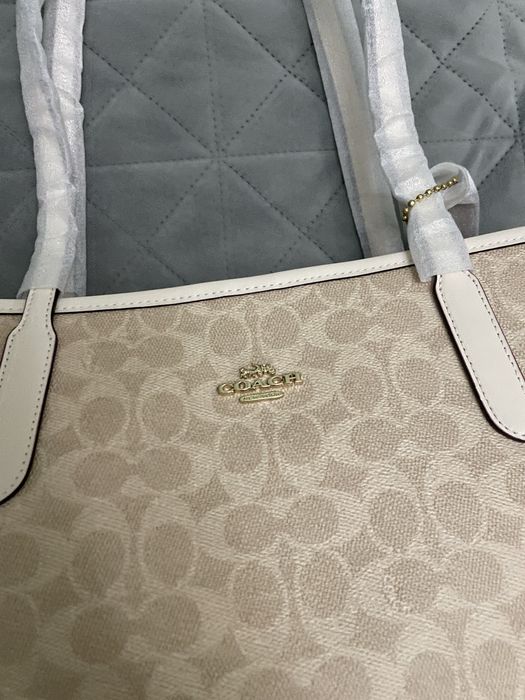 Сумка шоппер Coach tote gold sand chalk