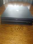 PS4 Pro 1TB – działa, ale nie czyta płyt + pado w dobrym stanie