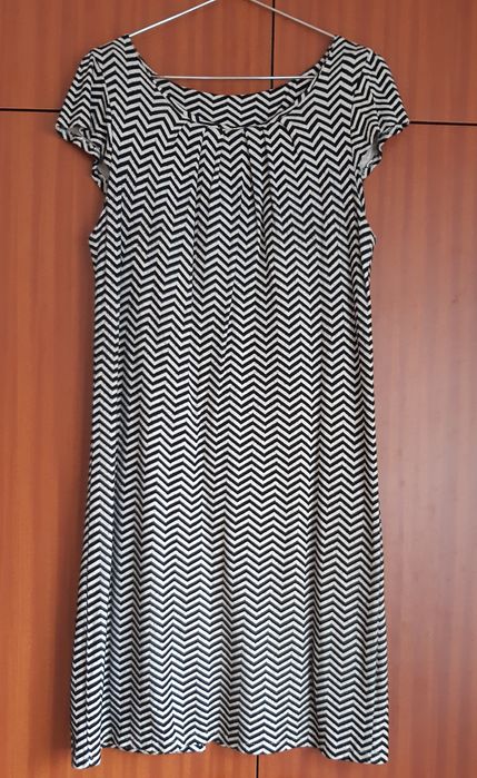 Vestido às riscas, preto e branco, tamanho L