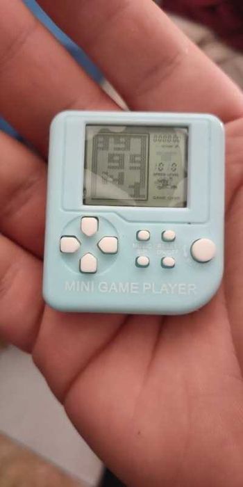 SALDOS! Mini máquina de jogos porta-chaves