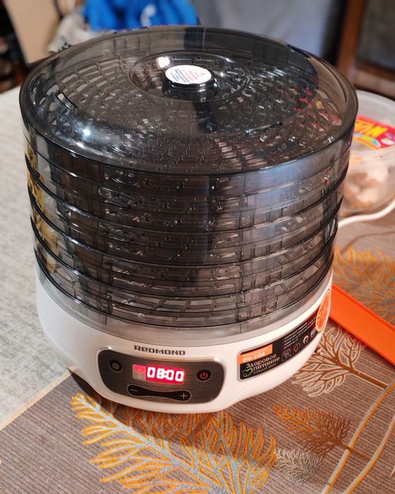 Redmond сушка для овочів, грибів, трав