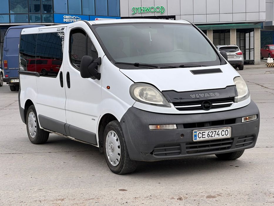 Opel Vivaro 9 місць