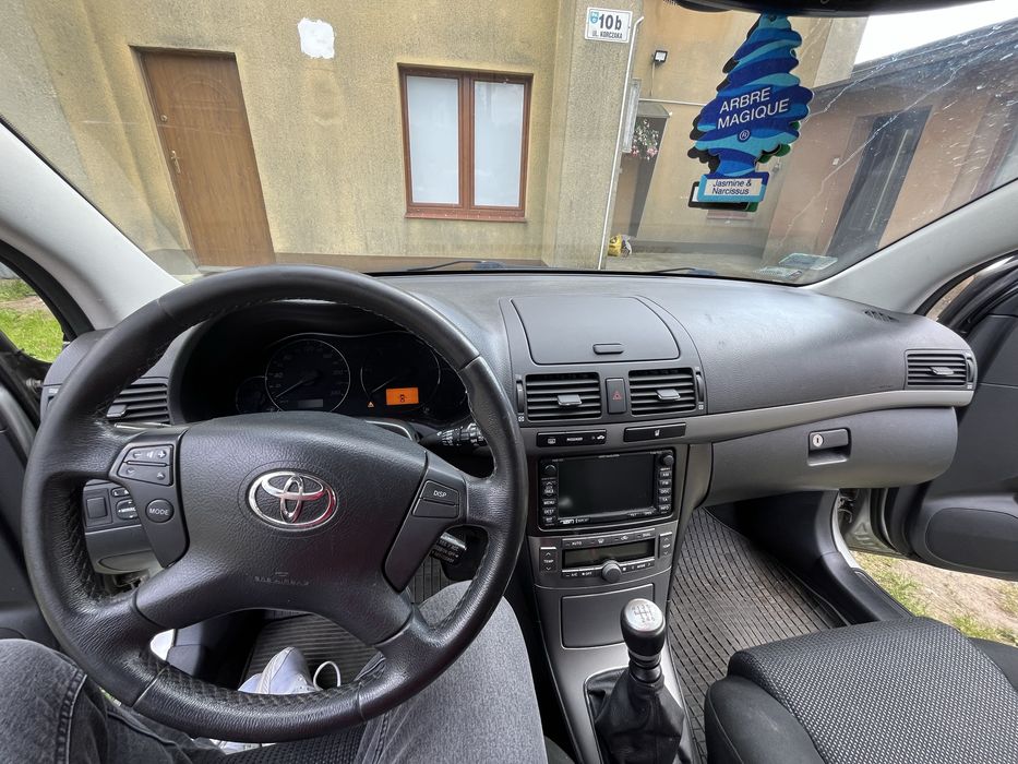 Toyota avensis t25 lift