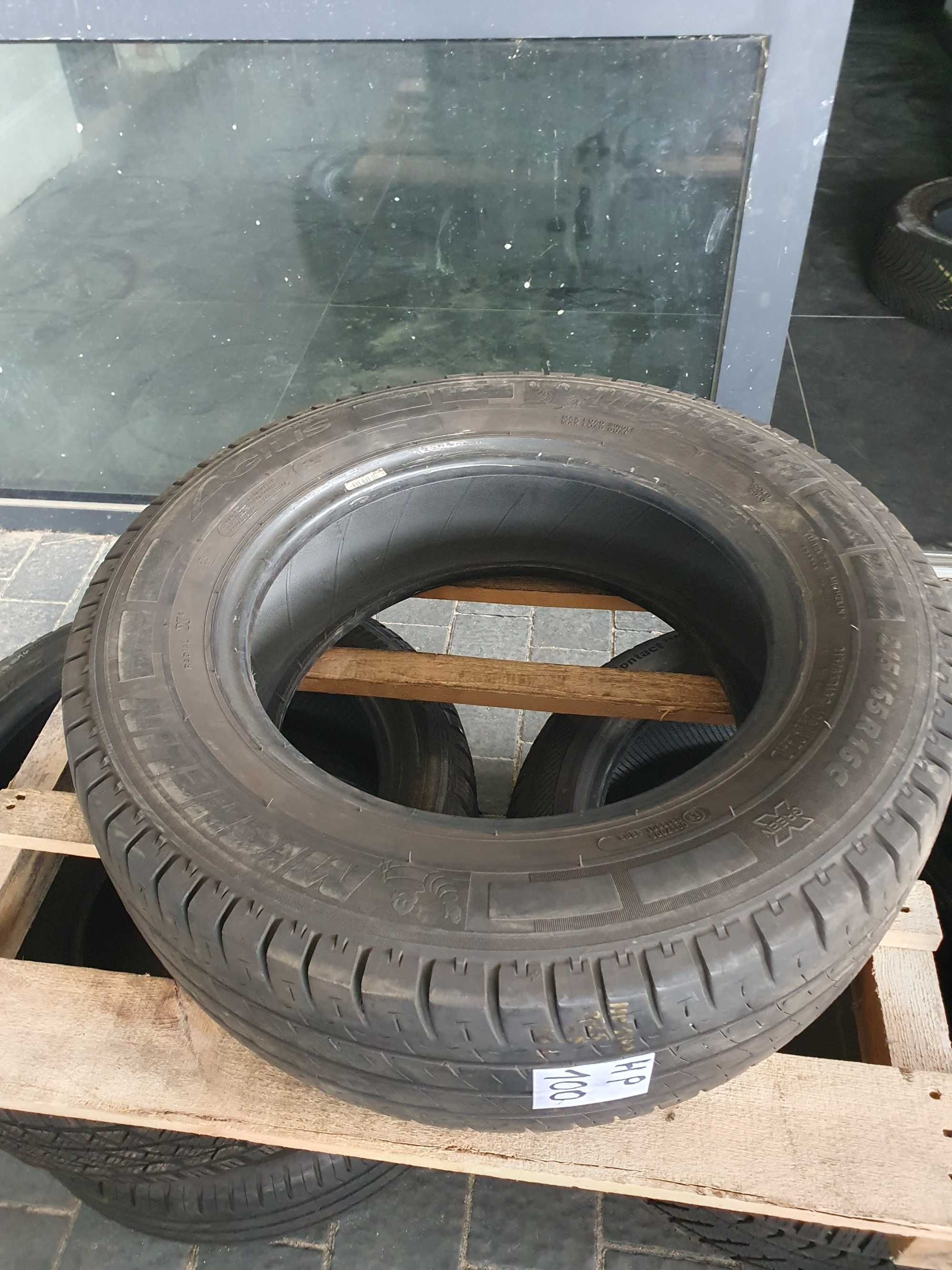 Opona Michelin Agilis 215/65/16C 109/107T HP100
