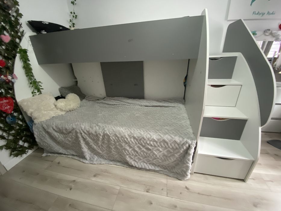 Piętrowe łóżko dziecięce