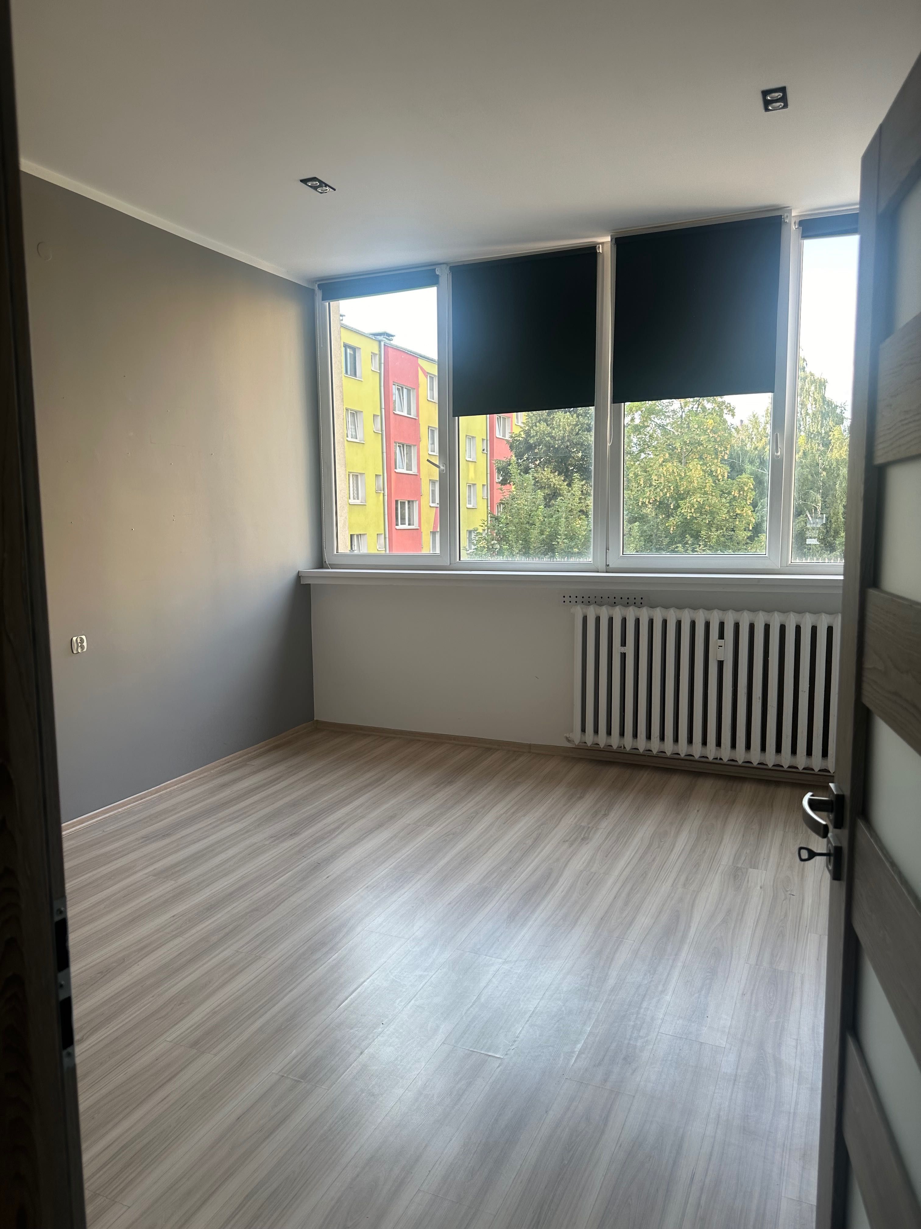 Wynajmę pomieszczenie 20 m2 w salonie kosmetycznym Piaskowa Góra