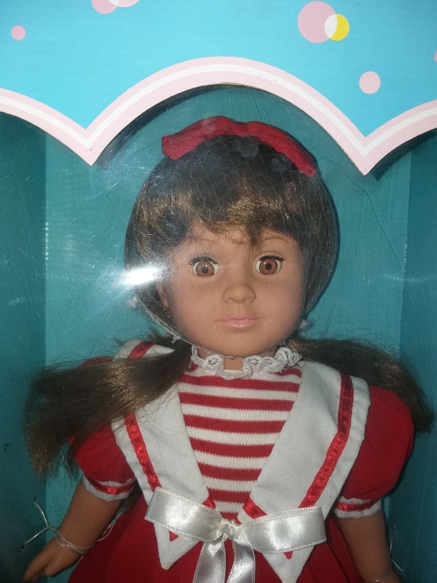 Boneca Nova Em Caixa