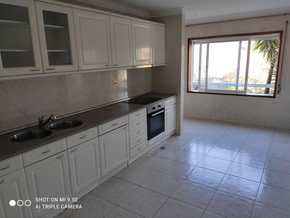 Vendo T1+1 em Gaia com 103m2