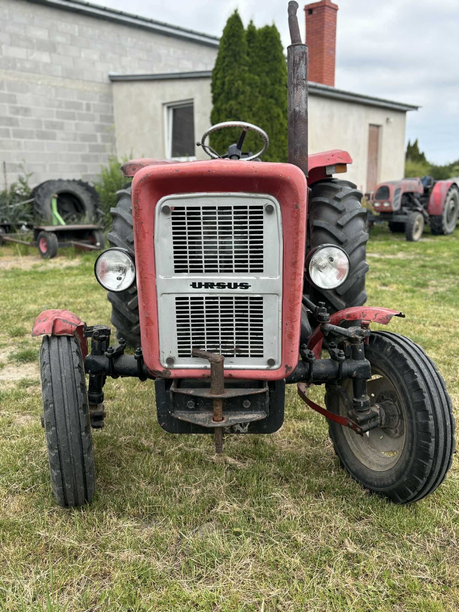 Traktor Ursus C-355