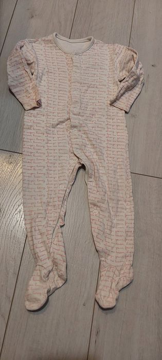 Pajac pajacyk niemowlęcy do spania 9-12 tesco 74 80