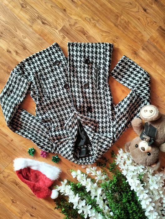 Krótki płaszcz w pepitkę czarny biały M 38