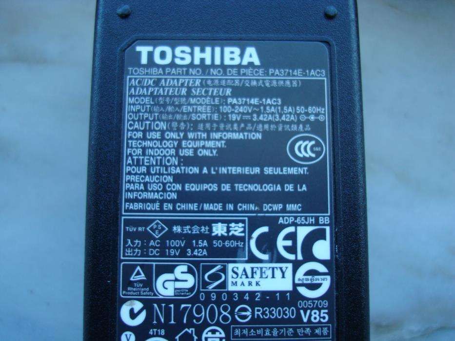 Carregador original Toshiba PA3714E-1Ac3