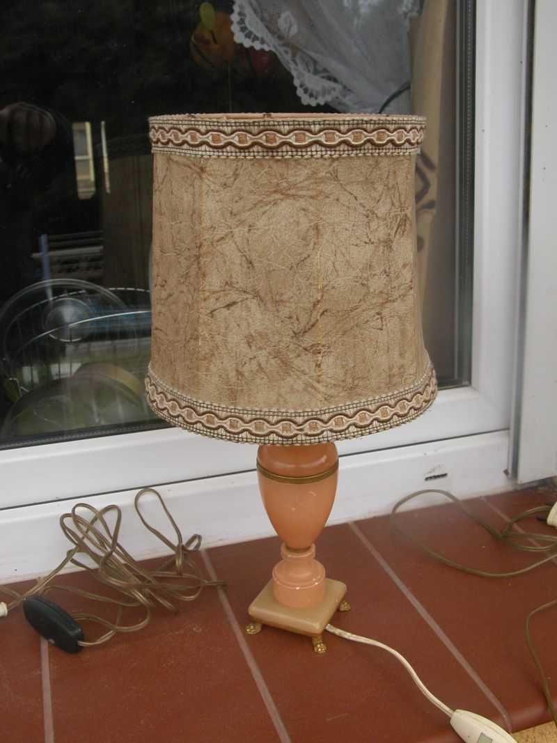 szlifowany kamień  lampka - lampa na lwich