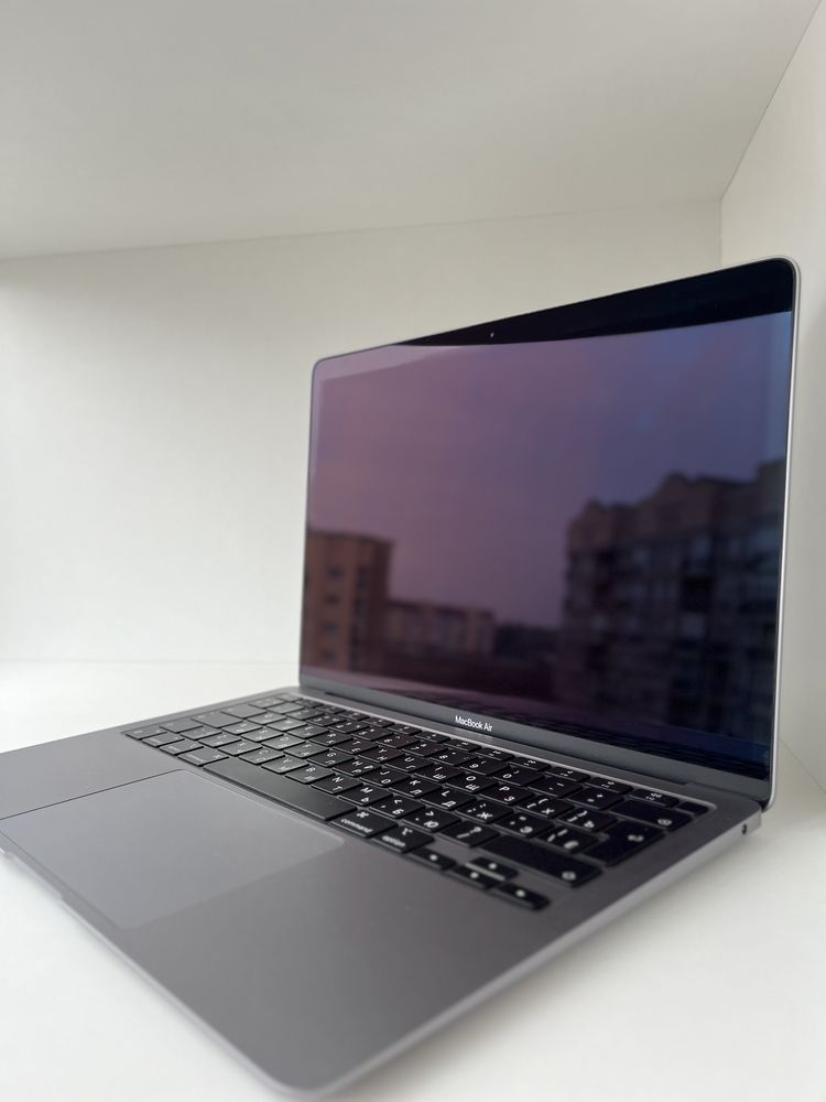 Ноутбук Apple MacBook Air 13" M1, 256GB 2020