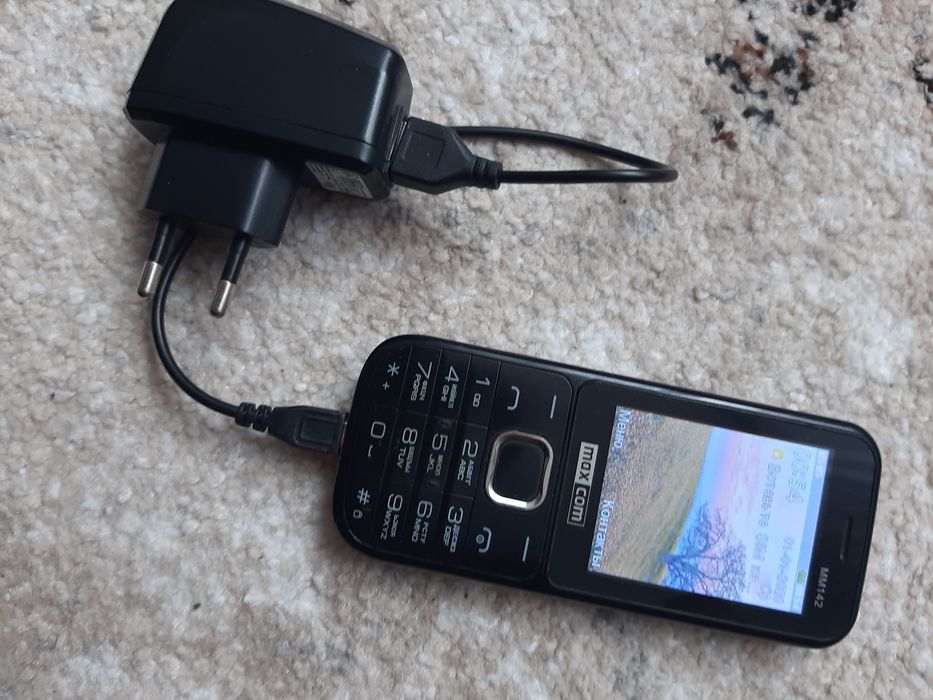 Телефон Максом.450 гривень