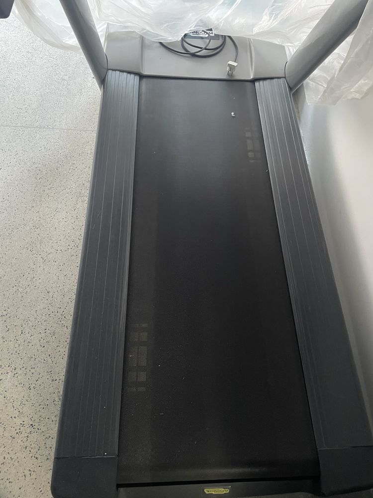 Passadeira TECHNOGYM RUN700