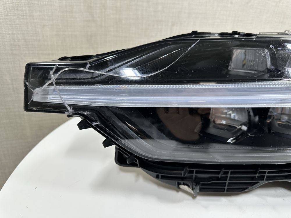 Фара передняя левая Volvo XC60 2 (2017-2024г.) 32342516