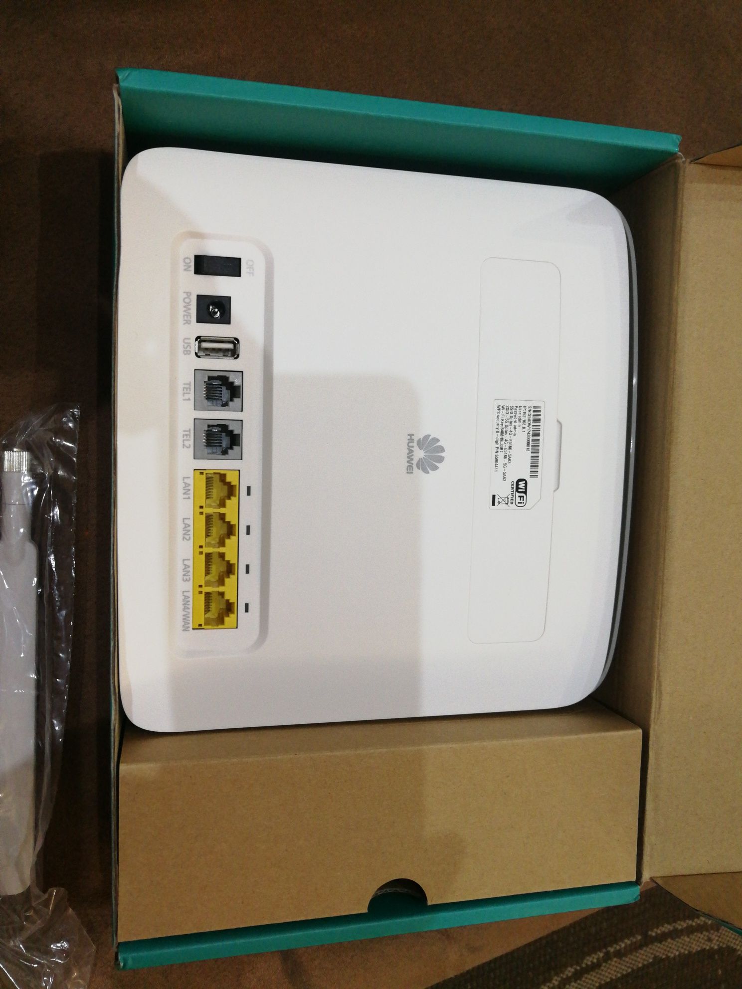 4G/3G стационарный Wi-Fi роутер Huawei B529s-23/В528Подарок пакет