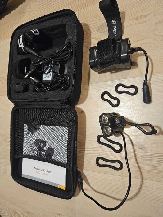 Lampka rowerowa Gemini Duo 1500LM z pilotem plus akcesoria