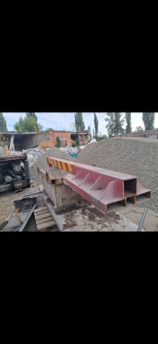 Стріла на вилочний погрузчик