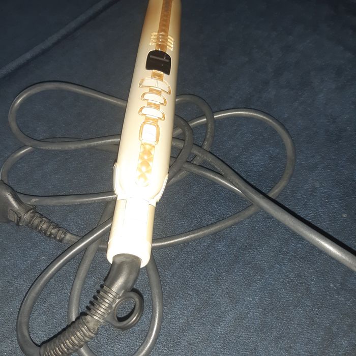 Вирівнювачка волосся