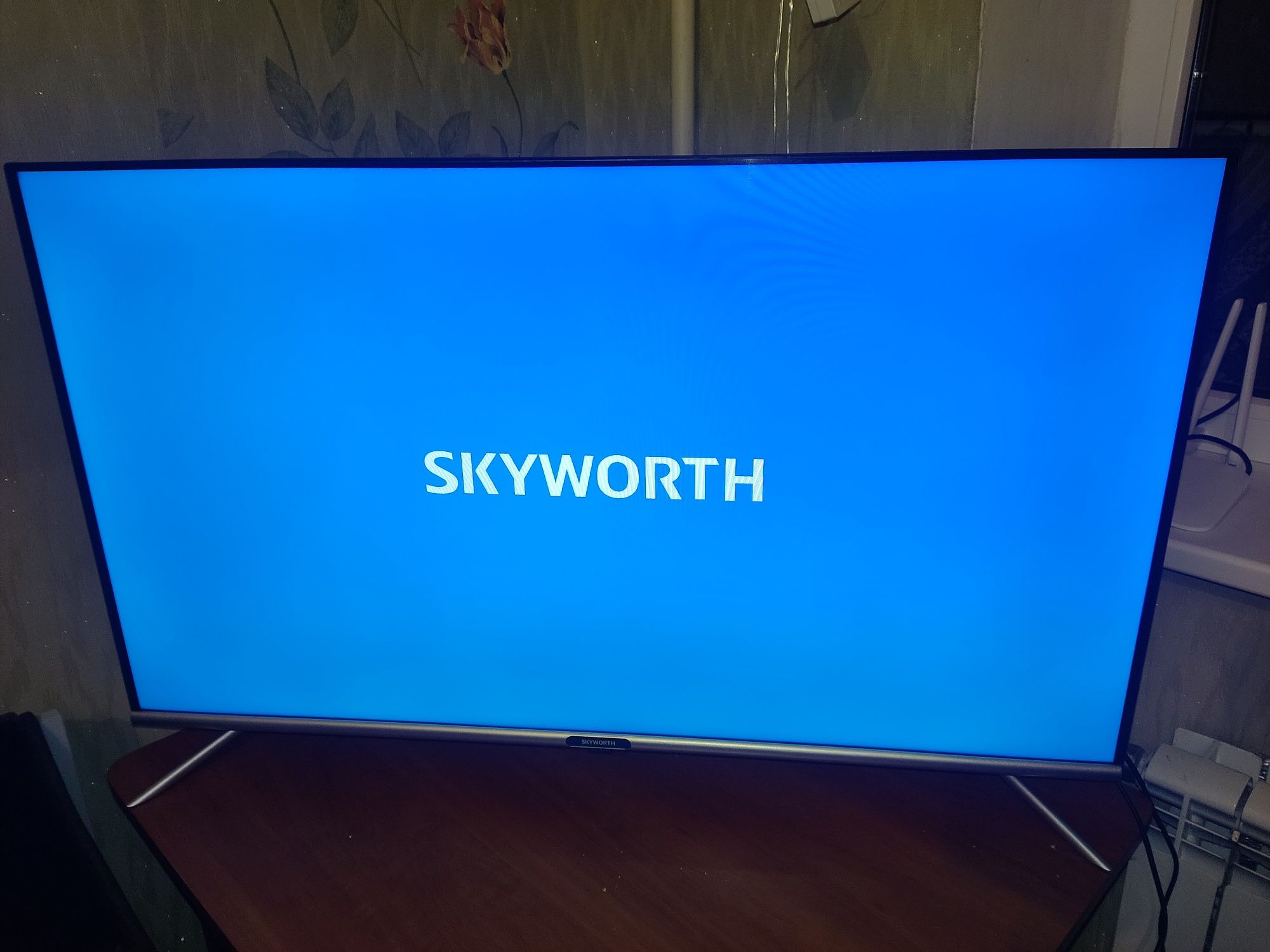 Продам смарт телевизор Skyworth 40E20AI