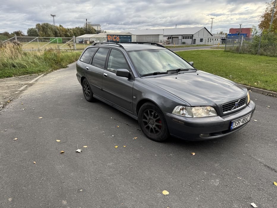 Volvo V40 1.9d 2003r dobry stan, sprawna klima, oplaty 04.26 ZAMIANA