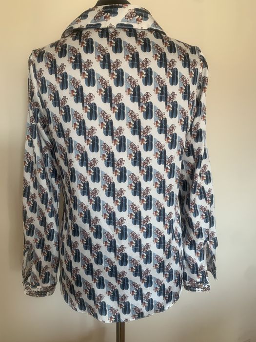 Blusa acetinada