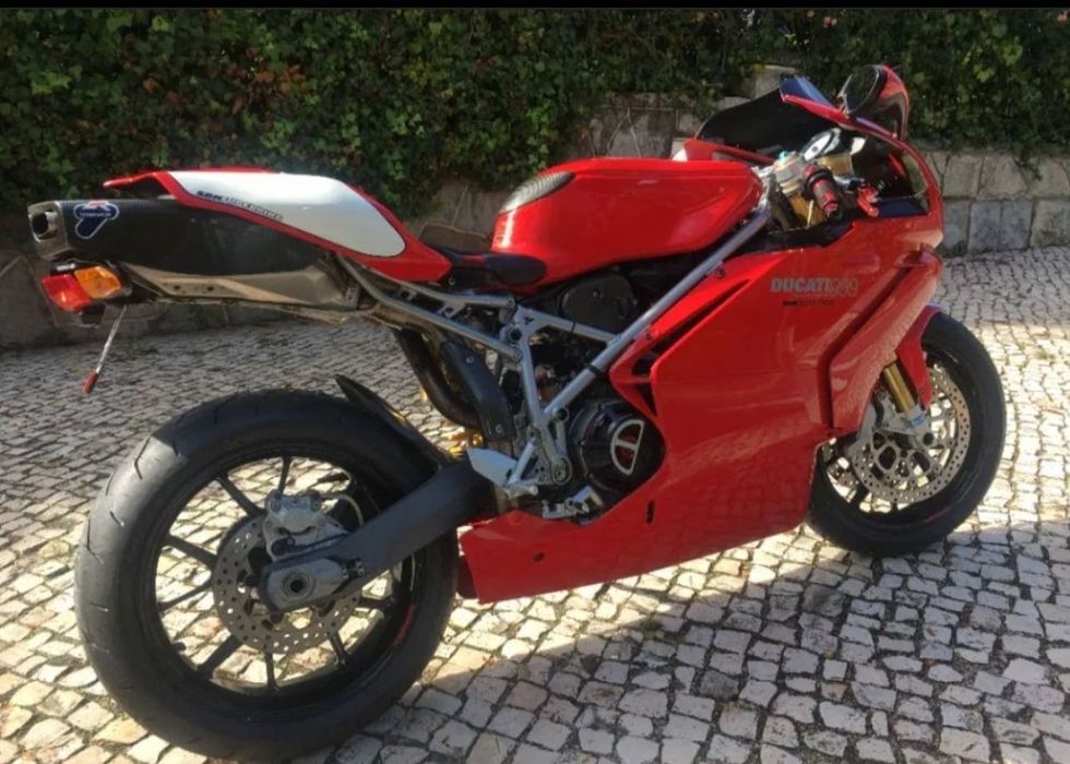 Ducati 999 Superbike