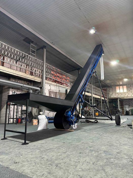 Погрузчик ленточный конвейер. Транспортер стрічковий прямий, похилий