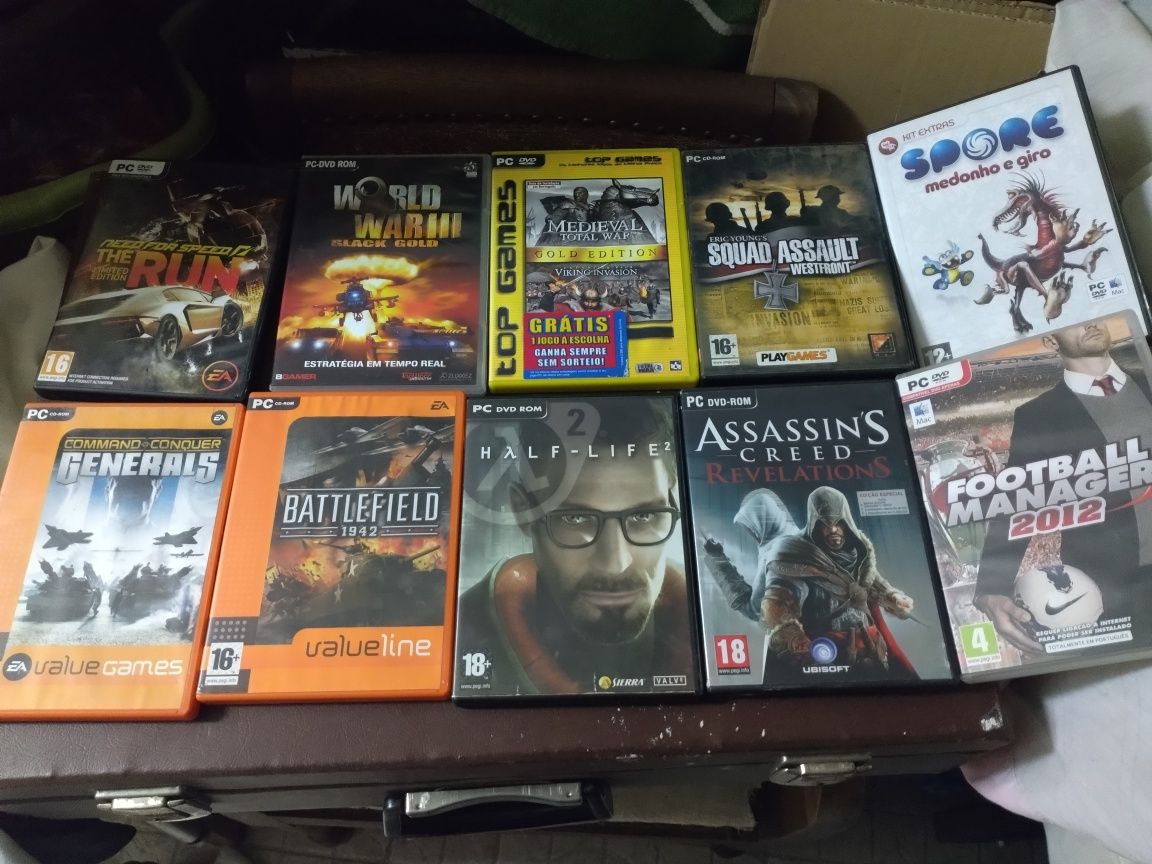 Jogos PS 2  e Vários DVD /CD Room Sims e outros