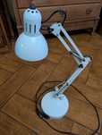Lampka biurkowa regulowana