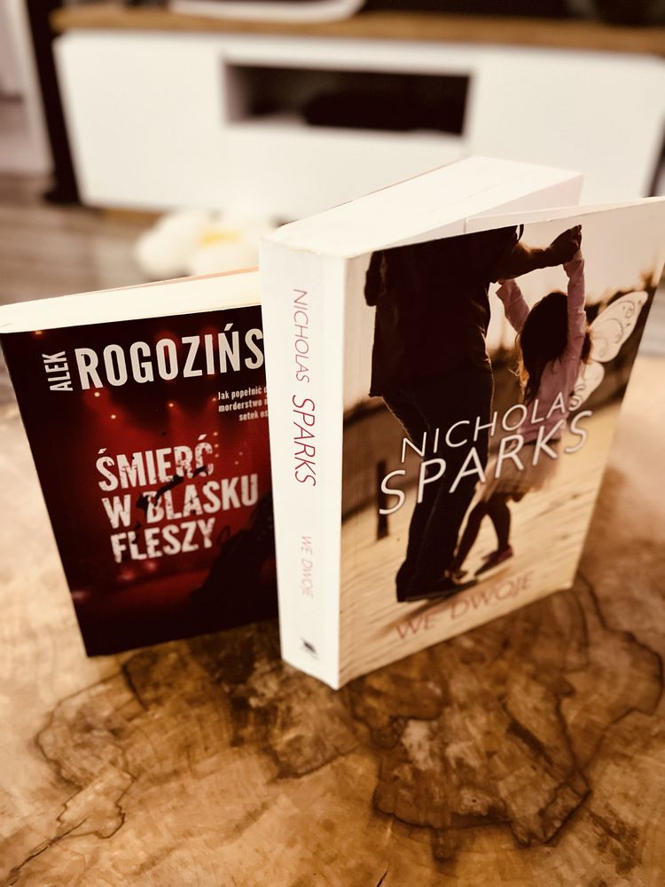 Alek Rogodziński - W blasku fleszy, Nikolas Sparks - We dwoje