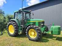 Ciągnik rolniczy John Deere 6910