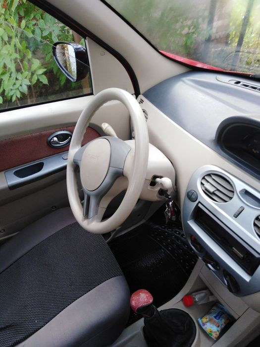 Автомобіль Hafei Lobo