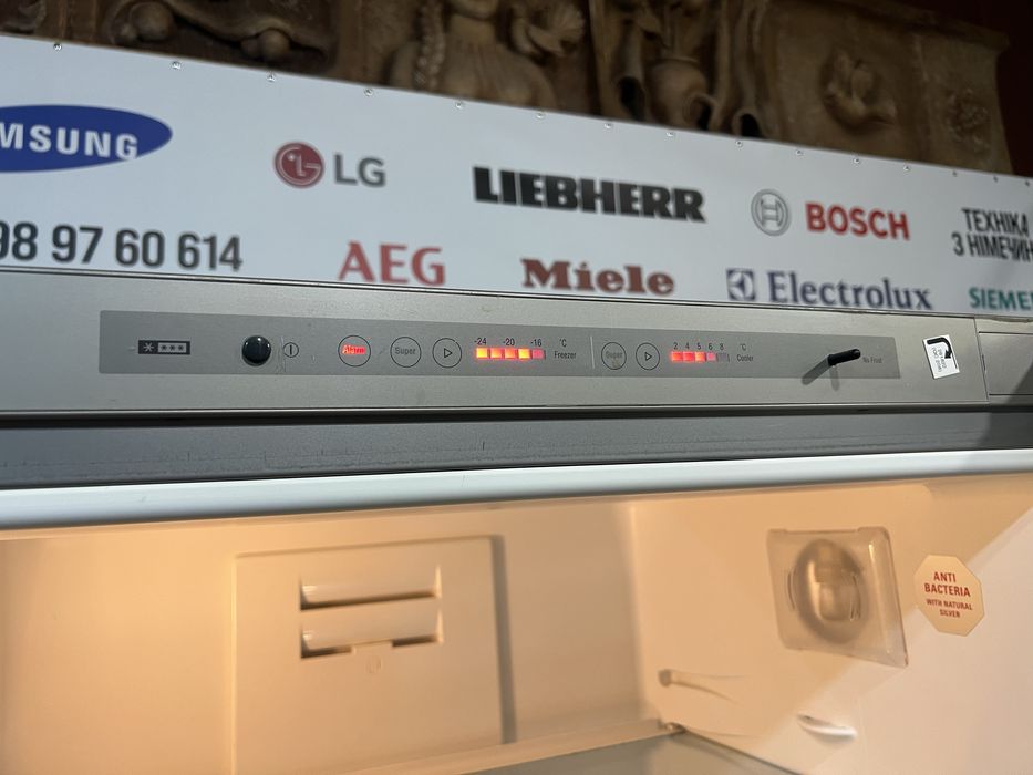 Холодильник Neff K5890X3 з Німеччини