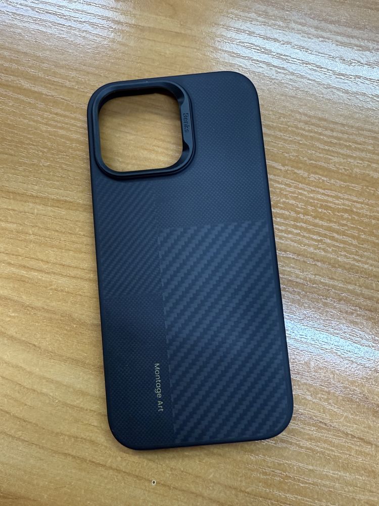 Чехол на iPhone 16 Pro Max