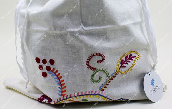 Artigos decorativos c/ bordado de Viana feito à mão - Genuínos