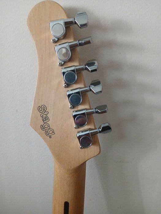 Guitarra stagg modelo statocaster