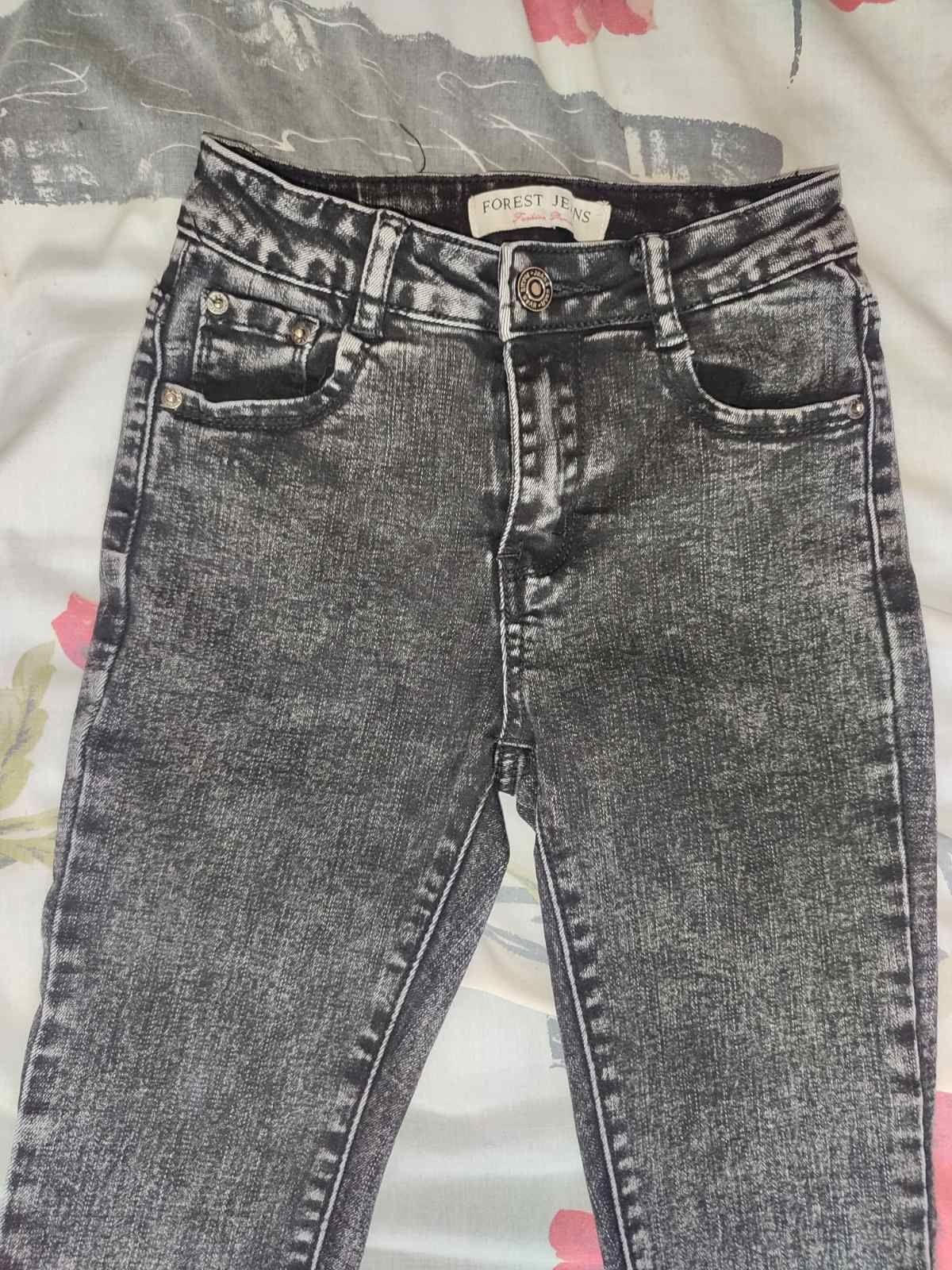 джинсы на девочку  6-7 лет