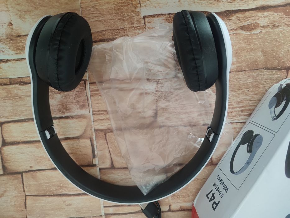 Słuchawki bezprzewodowe nowe biale