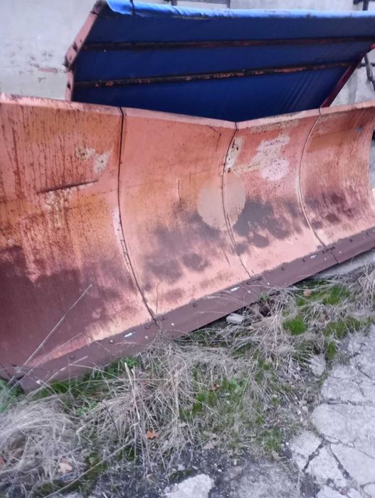 Pług do odśnieżania