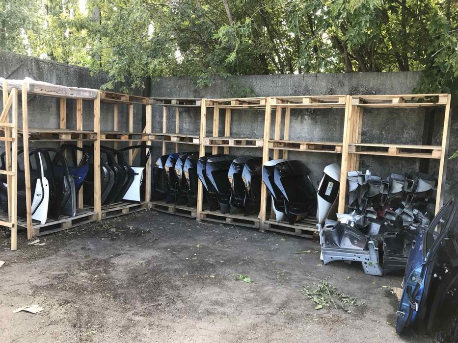 Ляда Крышка Багажника в Сборе Nissan Leaf 2018-2024