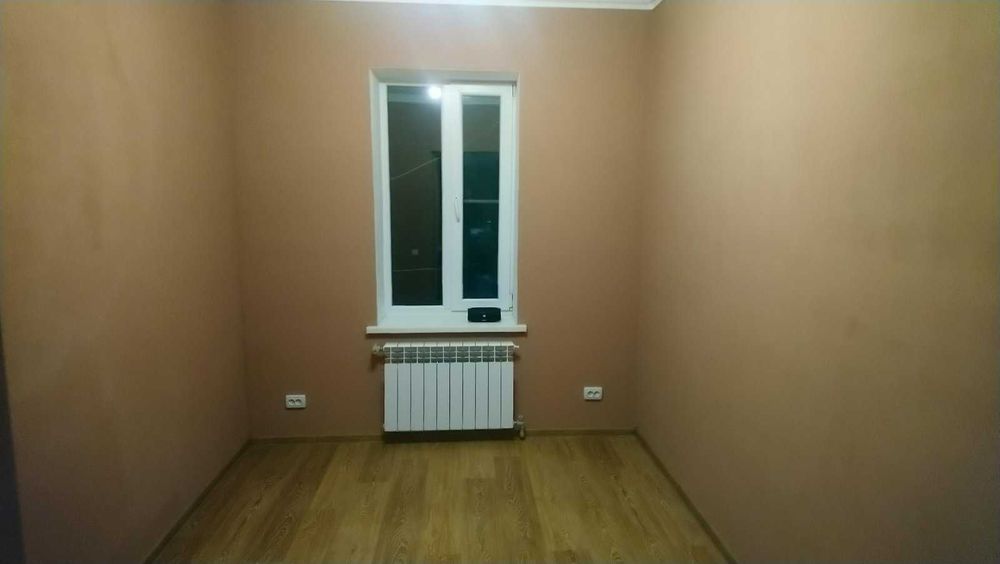 Продается дом с закрытым выходом к озеру. Словянск.