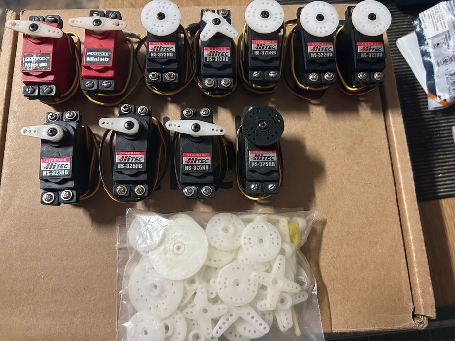 Vendo lote de servos rc aeromodelismo