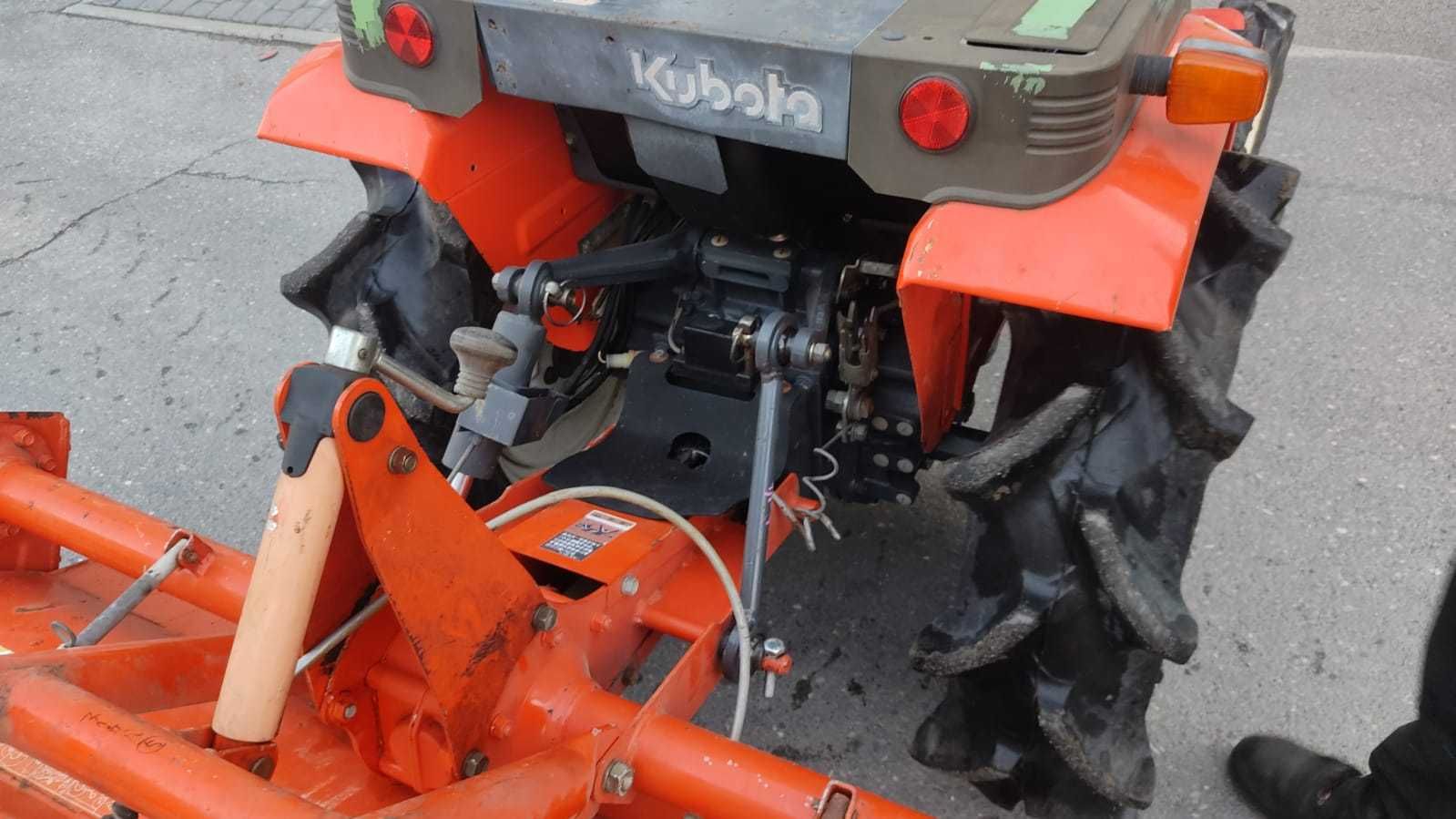 Traktor ciągnik 4x4 KUBOTA A-14 z glebogryzarką nie Iseki nie Yanmar