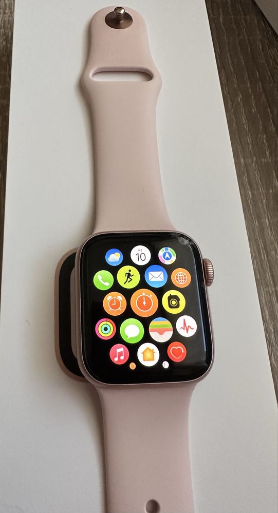 Годинник apple watch 4